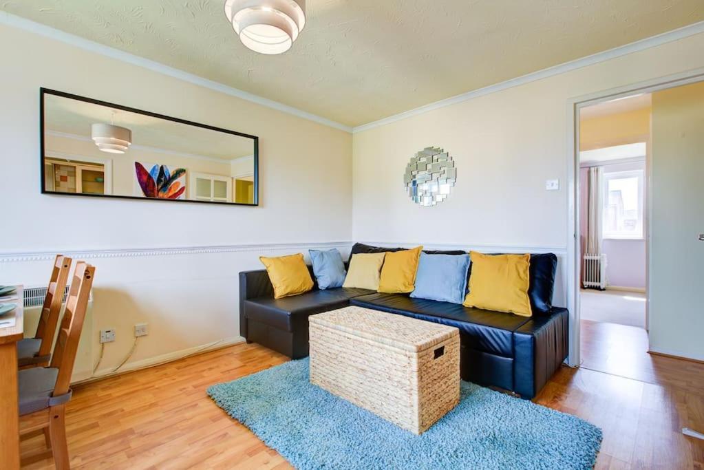 Dalton Plaza Apartment London Bagian luar foto