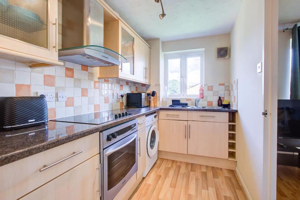 Dalton Plaza Apartment London Bagian luar foto